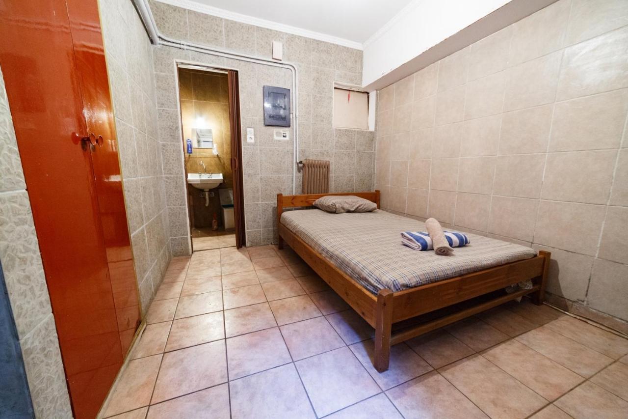 Private Flat For 2 Or 3 With Back Yard Near Exarhia Square And Archaelogical Museum Apartment เอเธนส์ ภายนอก รูปภาพ