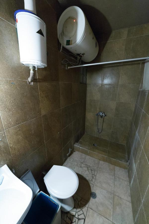 Private Flat For 2 Or 3 With Back Yard Near Exarhia Square And Archaelogical Museum Apartment เอเธนส์ ภายนอก รูปภาพ